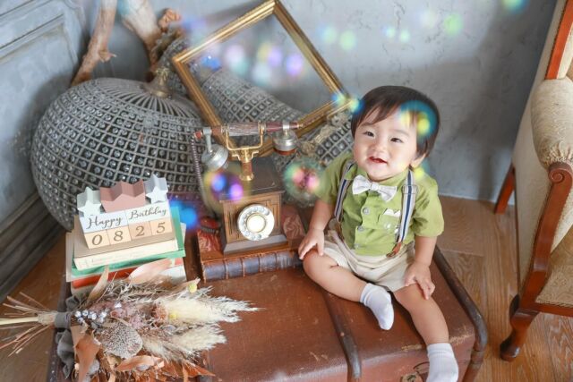 .

1st birthday photo🤍

ニコニコ笑顔が上手で
スタッフと一緒に
たくさん笑ってくれました☺️🤍

#photostudiohimawari 
#フォトスタジオヒマワリ
#滋賀県フォトスタジオ 
#フォトスタジオ 
#スタジオ撮影
#753撮影 
#753 
#七五三
#滋賀753 
#滋賀七五三
#バースデーフォト 
#関西フォトスタジオ 
#京都フォトスタジオ 
#滋賀バースデー
#滋賀フォト