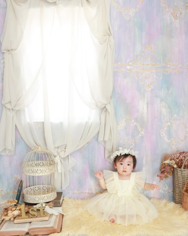 .

1st birthday photo🤍

少しドキドキしながらも
カメラ目線が上手で
最後まで頑張ってくれました🥰🤍

#photostudiohimawari 
#フォトスタジオヒマワリ
#滋賀県フォトスタジオ 
#フォトスタジオ 
#スタジオ撮影
#753撮影 
#753 
#七五三
#滋賀753 
#滋賀七五三
#バースデーフォト 
#関西フォトスタジオ 
#京都フォトスタジオ 
#滋賀バースデー
#滋賀フォト