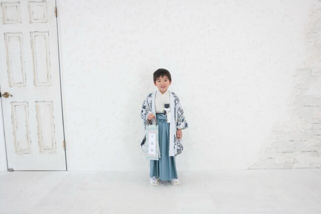 .

753photo🤍

スタッフと一緒に
クイズを楽しみながら
最後まで楽しく撮影させていただきました🥰

#photostudiohimawari 
#フォトスタジオヒマワリ
#滋賀県フォトスタジオ 
#フォトスタジオ 
#スタジオ撮影