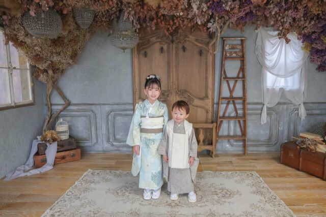 .

753photo🤍

ニコニコ仲良し姉弟で
楽しく撮影させていただきました🥰🤍

#photostudiohimawari 
#フォトスタジオヒマワリ
#滋賀県フォトスタジオ 
#フォトスタジオ 
#スタジオ撮影