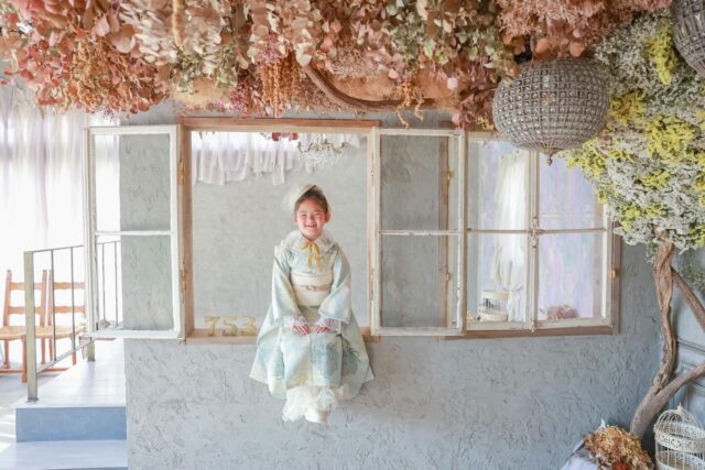 .

753 photo🤍

ニコニコ笑顔がとても上手で
楽しくお話ししながら
たくさん可愛い笑顔を
見せてくれました☺️🤍

#photostudiohimawari 
#フォトスタジオヒマワリ
#滋賀県フォトスタジオ 
#フォトスタジオ 
#スタジオ撮影