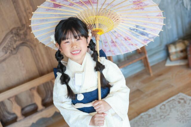 .

753photo♡

ニコニコ笑顔も澄まし顔も得意で
カメラを向けたら
いろんな表情を撮らしてくれました🥰
スタッフと一緒に楽しみながら
撮影させてくれました☺️💓

#photostudiohimawari 
#フォトスタジオヒマワリ
#滋賀県フォトスタジオ 
#フォトスタジオ 
#スタジオ撮影