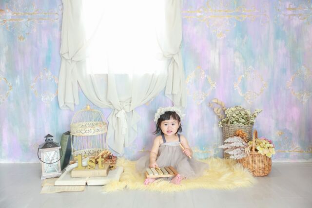 .

1st birthday photo♡

少しドキドキしながらも
カメラを不思議そうに見つめたり
ニコっと笑顔を見せてくれて
最後まで頑張ってくれました📷🤍

#photostudiohimawari 
#フォトスタジオヒマワリ
#滋賀県フォトスタジオ 
#フォトスタジオ 
#バーズデーフォト