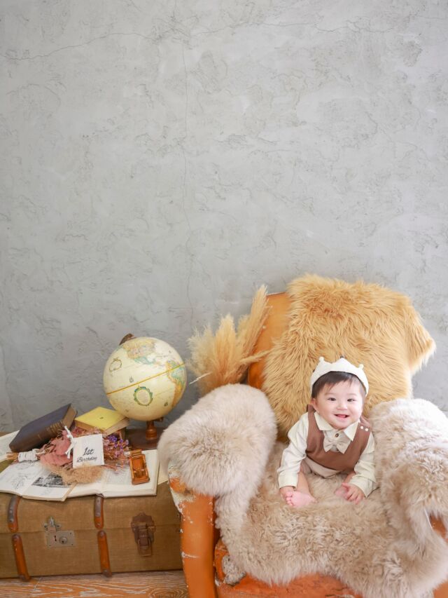 .

1st birthday photo♡

ママとパパの顔を見て
ニコニコ〜☺️とする表情が
可愛すぎました🥰
スタッフとも笑顔でたくさん
遊んでくれました🌻

#photostudiohimawari 
#フォトスタジオヒマワリ
#滋賀県フォトスタジオ 
#フォトスタジオ 
#バーズデーフォト