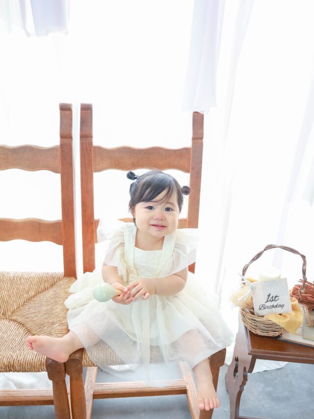 .

1st birthday photo🤍

ママとパパと離れるのが寂しい気持ちを我慢して
最後まで頑張ってくれました☺️🤍
おいしー😋のポーズをしてくれたり
シャボン玉を食べようとする姿が
可愛いすぎました🤭🫧

#photostudiohimawari 
#フォトスタジオヒマワリ
#滋賀県フォトスタジオ 
#フォトスタジオ 
#バーズデーフォト