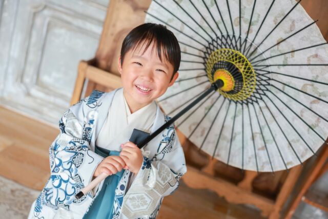 .

753photo🤍

ニコニコ笑顔が上手で
相談会にきてくださったときから
たくさん可愛い表情を見せてくれました🥰

#photostudiohimawari 
#フォトスタジオヒマワリ
#滋賀県フォトスタジオ 
#フォトスタジオ 
#七五三フォト